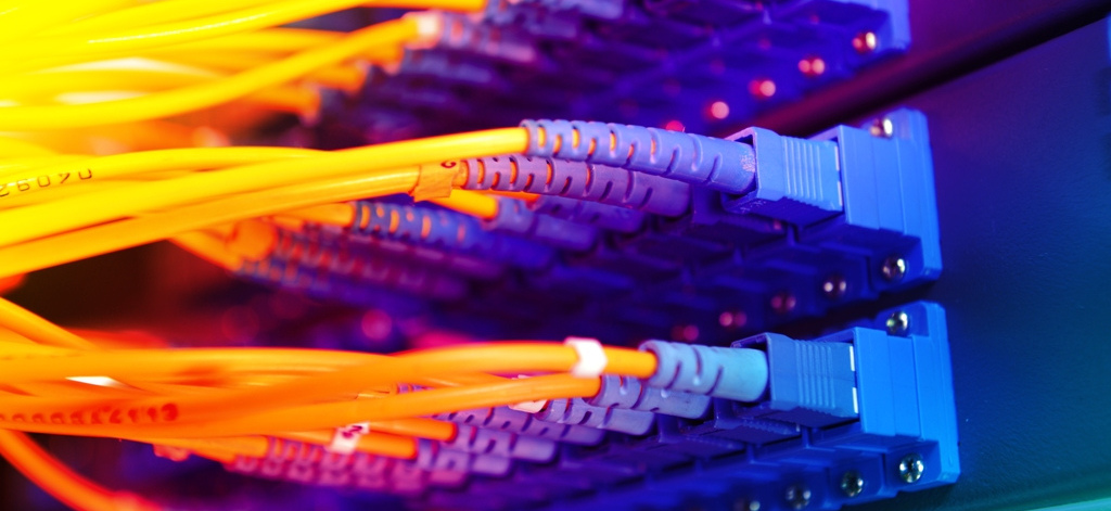 Fibre optic cable connectivity