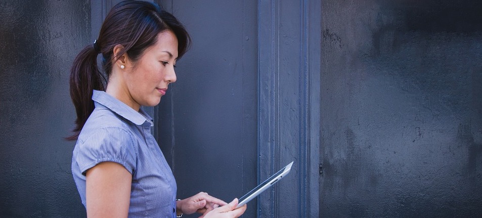 woman using ipad