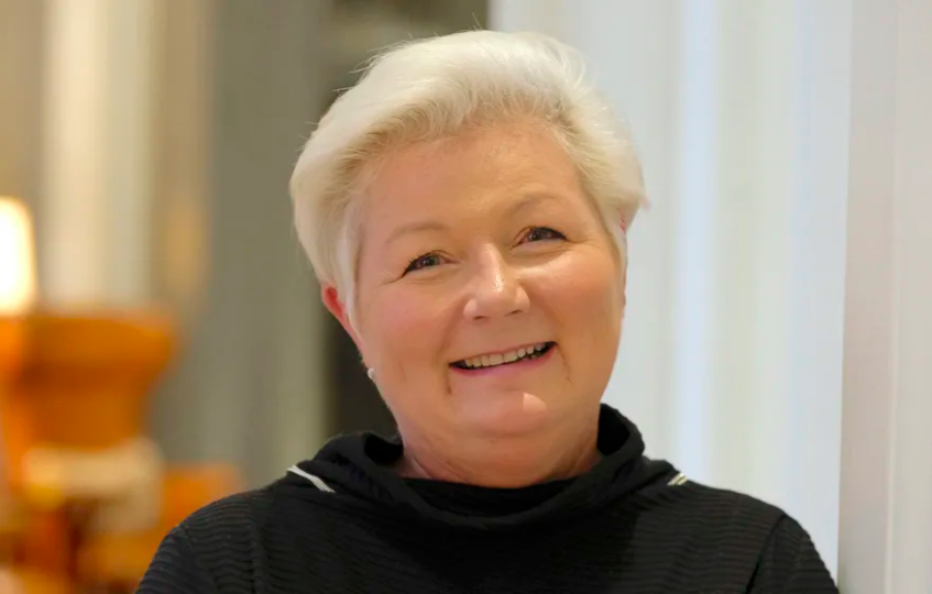 Julie Snell